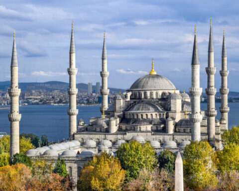 Blue-Mosque-and-Hagia-Sophia
